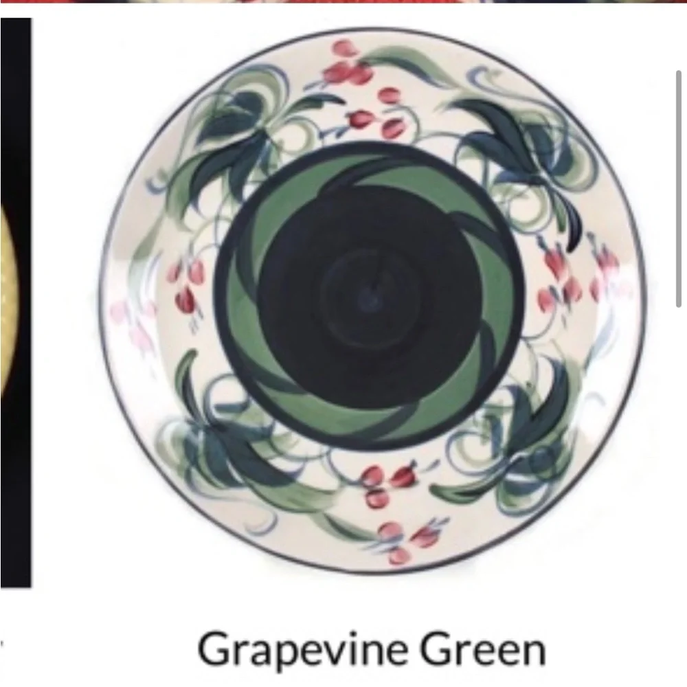 Gail Pittman Sugar bowl w/lid & Creamer Grapevine Design - Picture 4 of 4